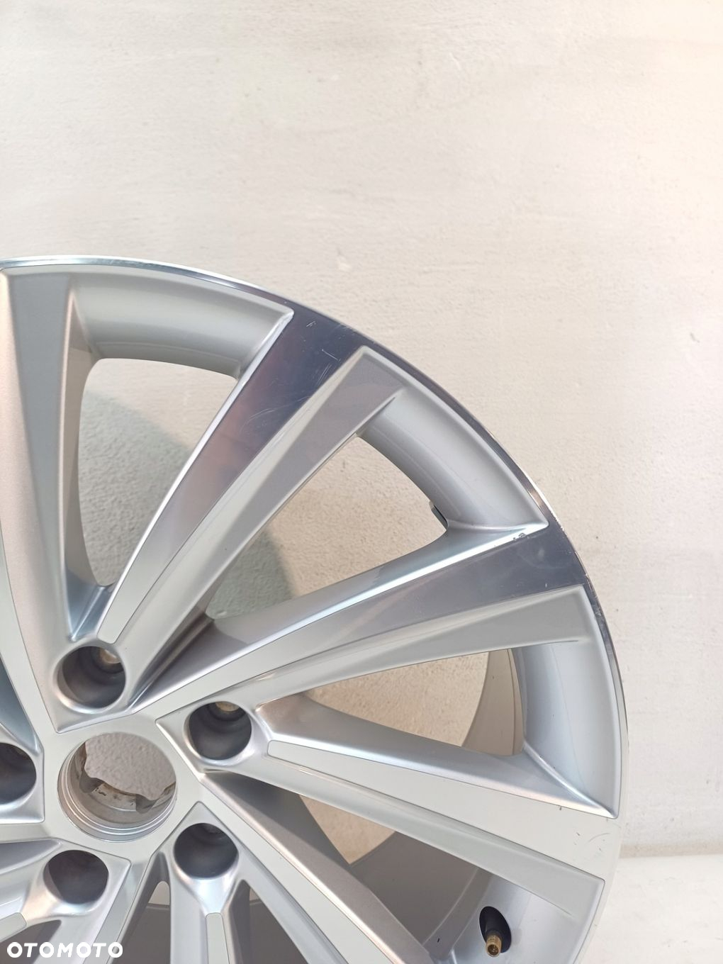 FELGA ALUMINIOWA SKODA OCTAVIA IV 4 7.5" x 18" 5x112 ET 48 - 4