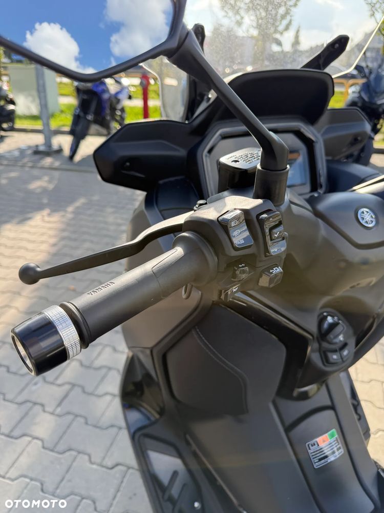 Yamaha X-max - 6