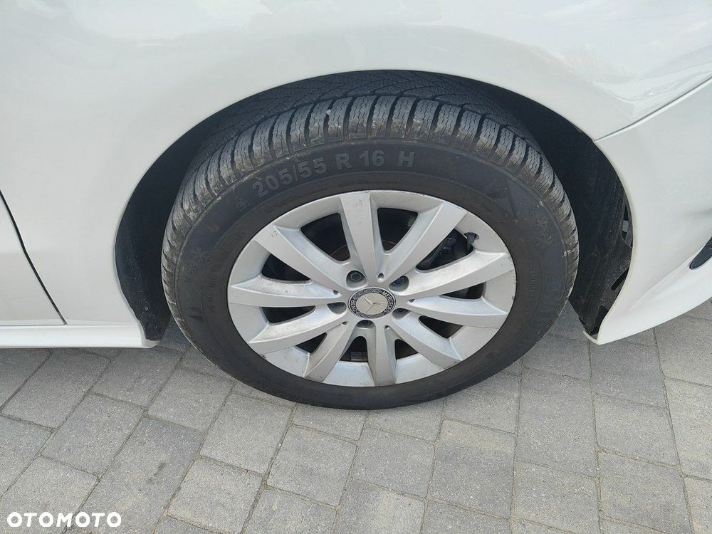 Mercedes-Benz Klasa B 180 d 7G-DCT Edition - 33