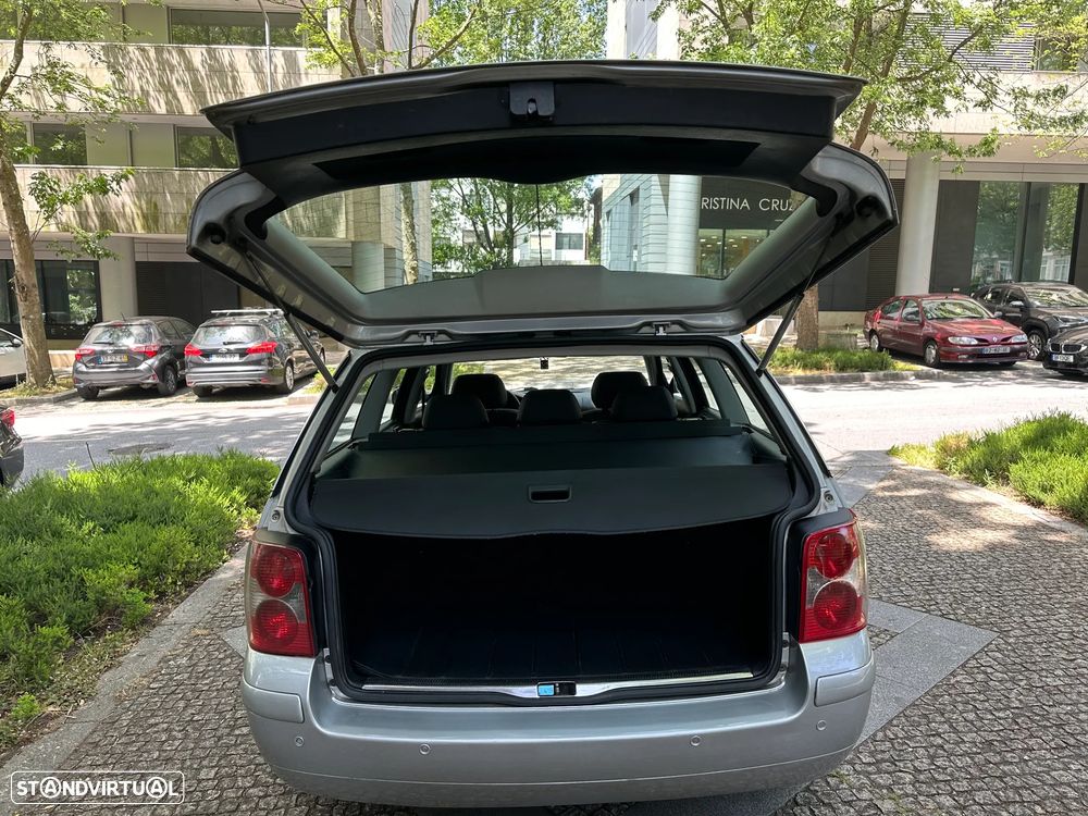 VW Passat Variant 1.9 TDi Confl Top EC - 27
