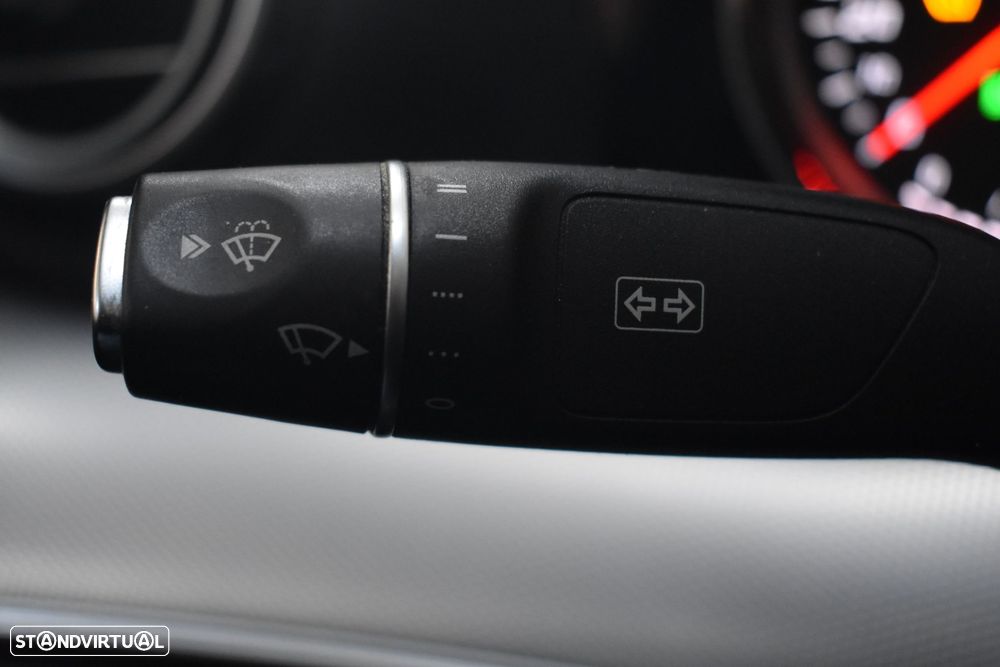 Mercedes-Benz E 220 d Avantgarde - 41