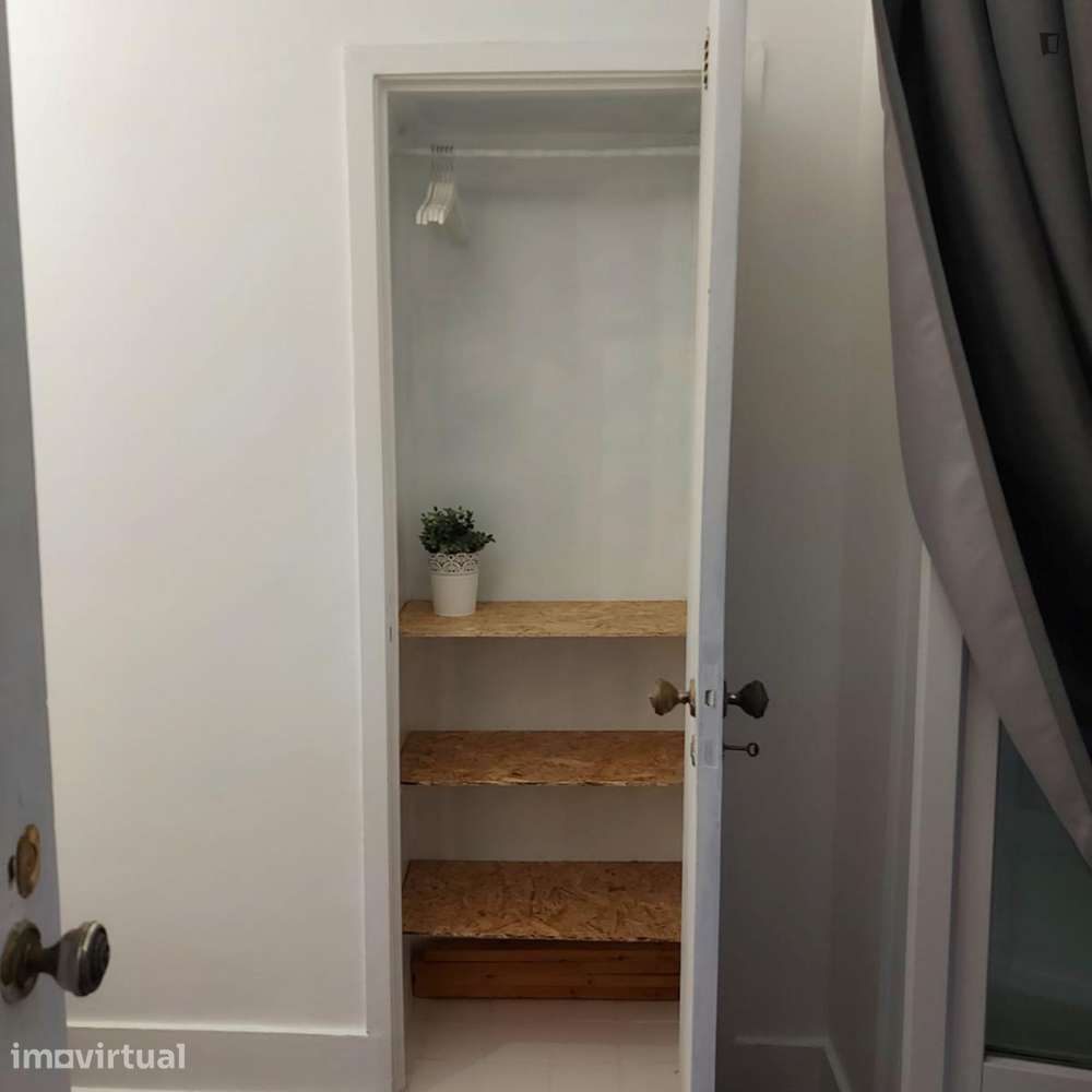 Quarto - localizado em Bairro Alto Lisbon - Grande imagem: 2/8