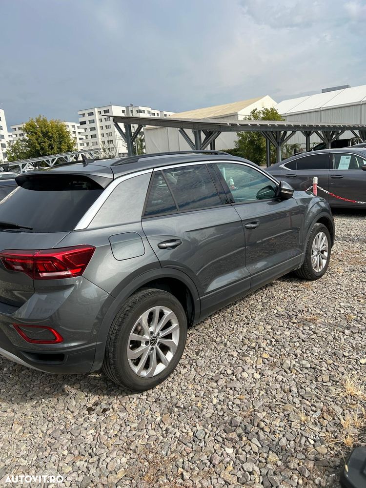 Volkswagen T-Roc - 4