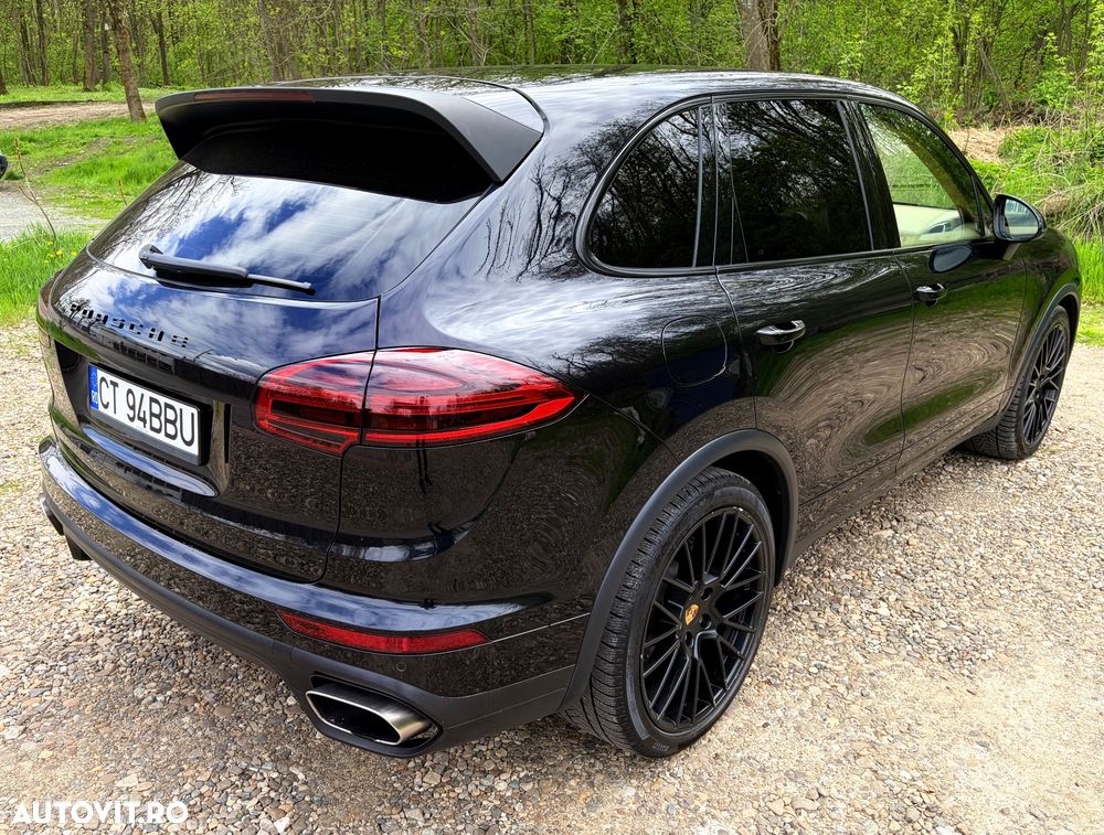 Porsche Cayenne Platinum Edition - 2