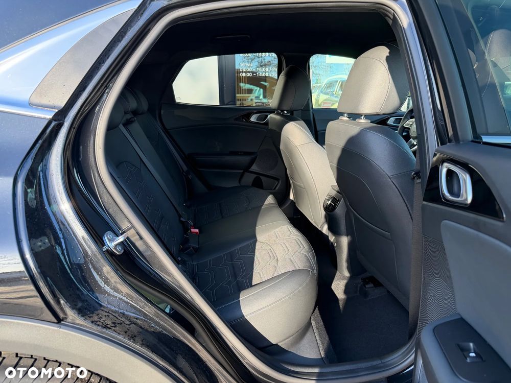 Kia XCeed 1.6 T-GDI Tribute DCT - 12