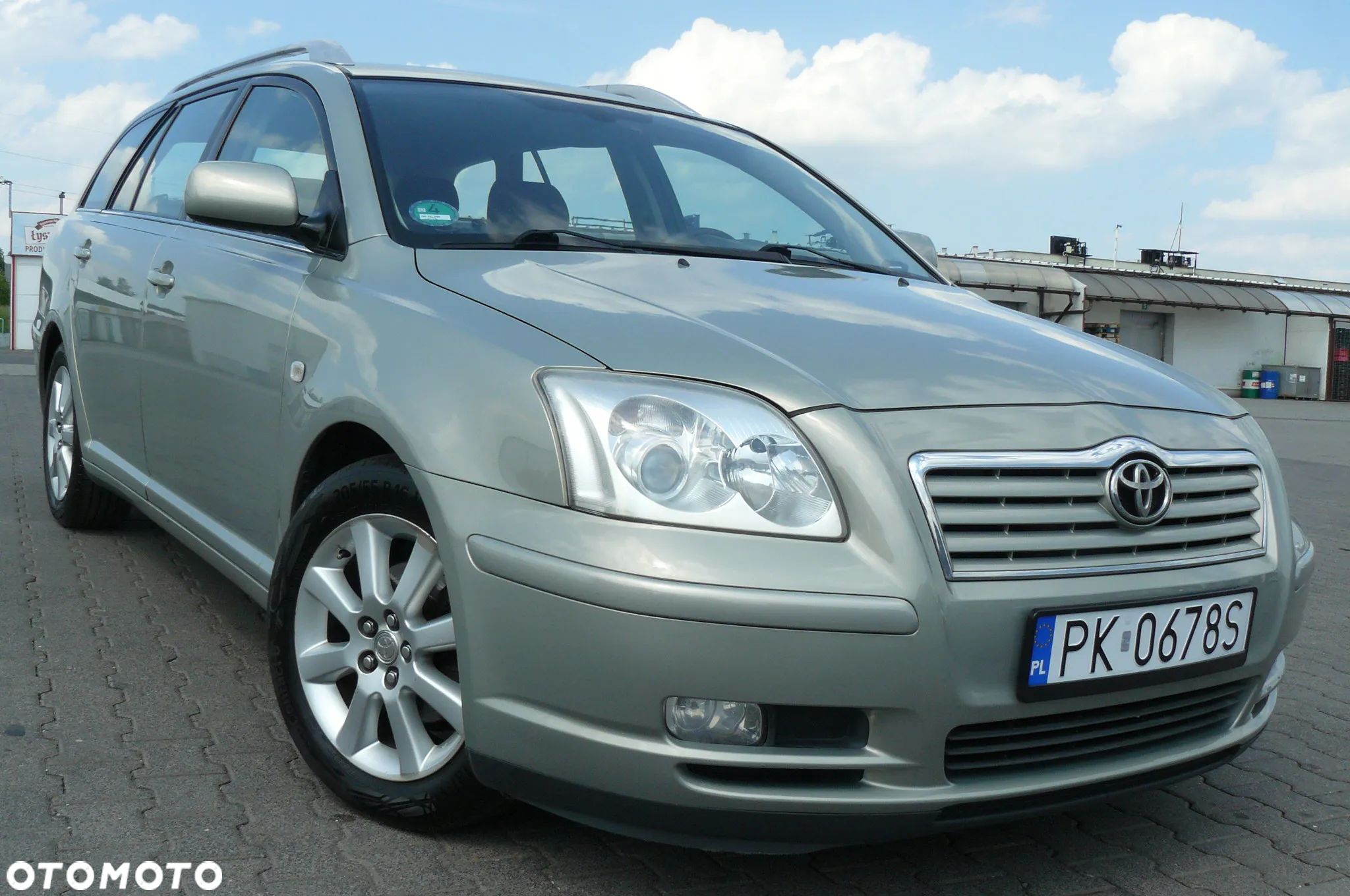 Toyota Avensis - 1