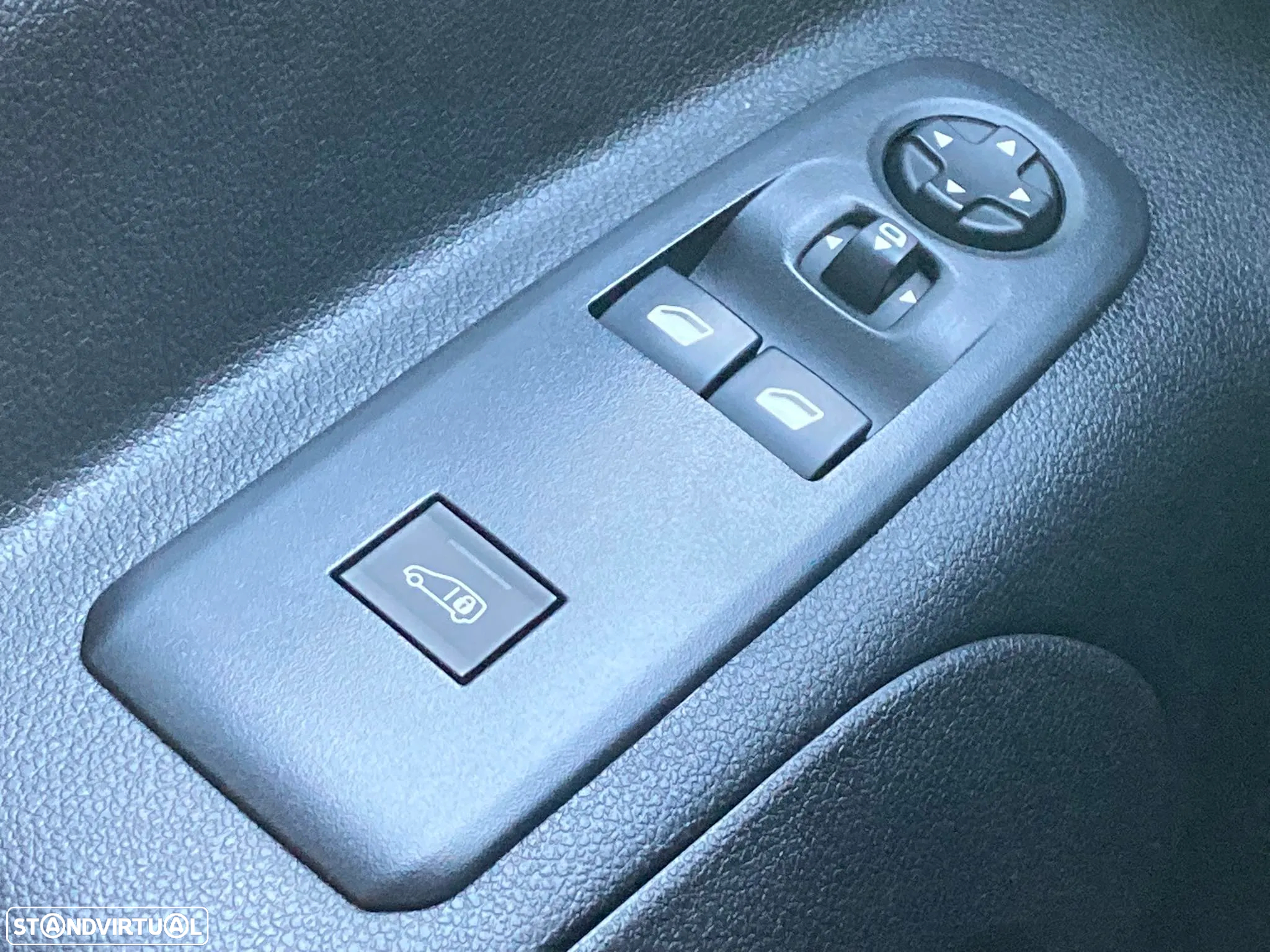 Peugeot Partner Asph. Longa 1.5 BlueHDi 130cv EAT8 (caixa automática) - 10