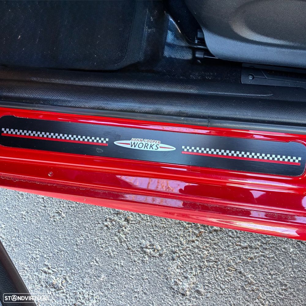 MINI 5 Portas Cooper D - 10