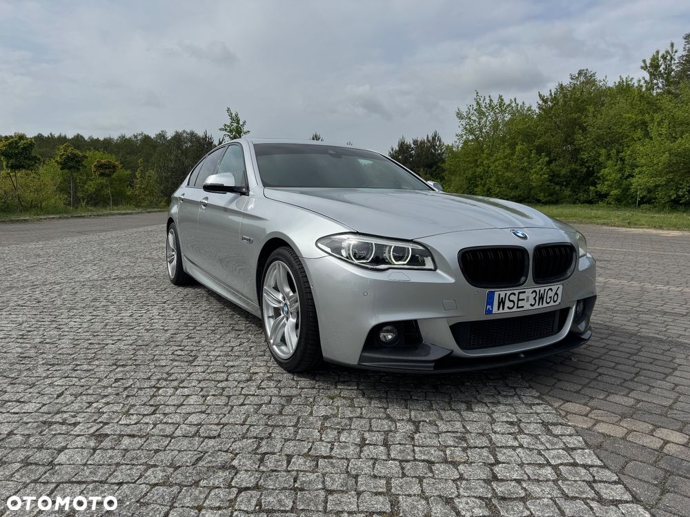 BMW Seria 5 550i xDrive Sport-Aut - 8