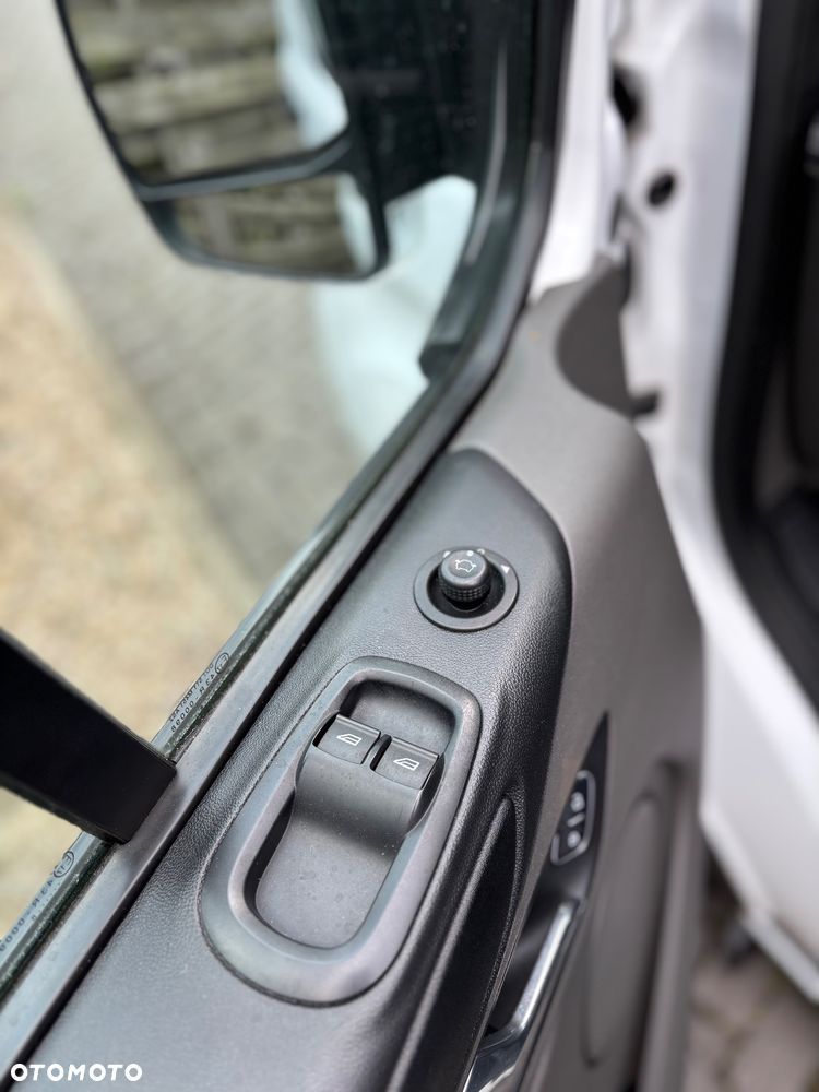 Ford Transit Custom L2H2 Klima Hak 2xPDC Led Nowy rozrząd - 8