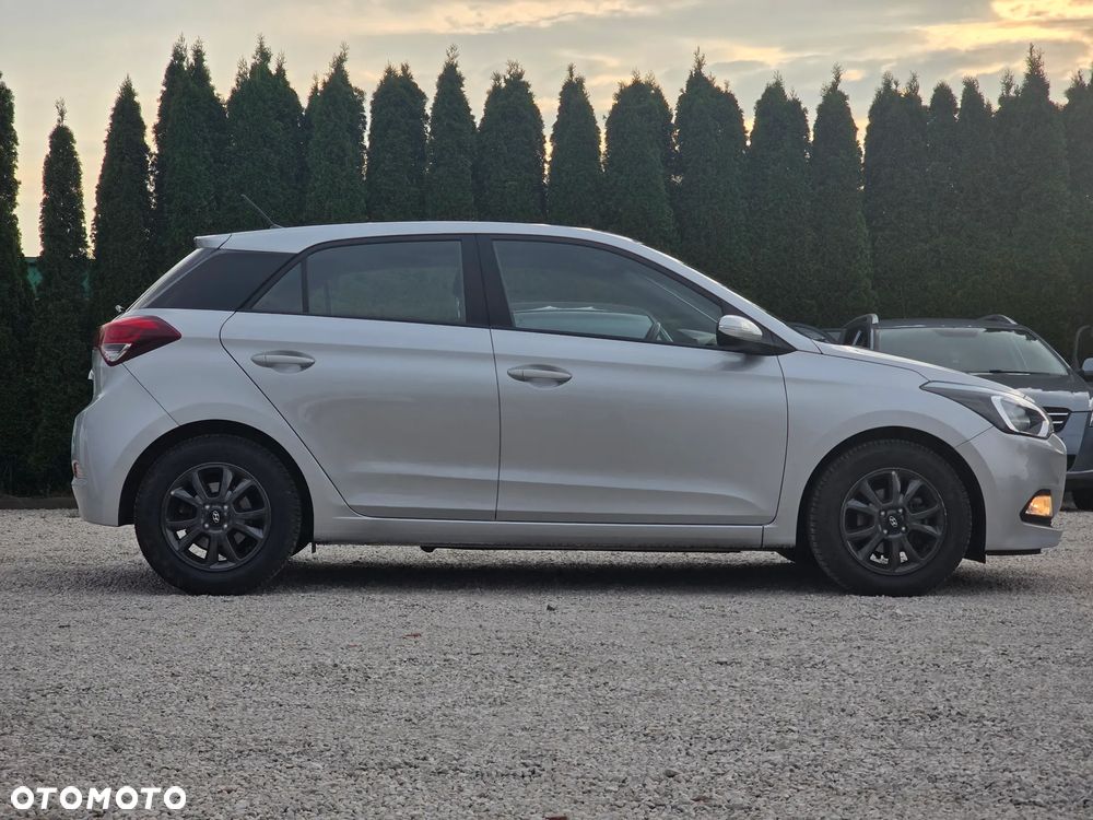 Hyundai i20 - 10