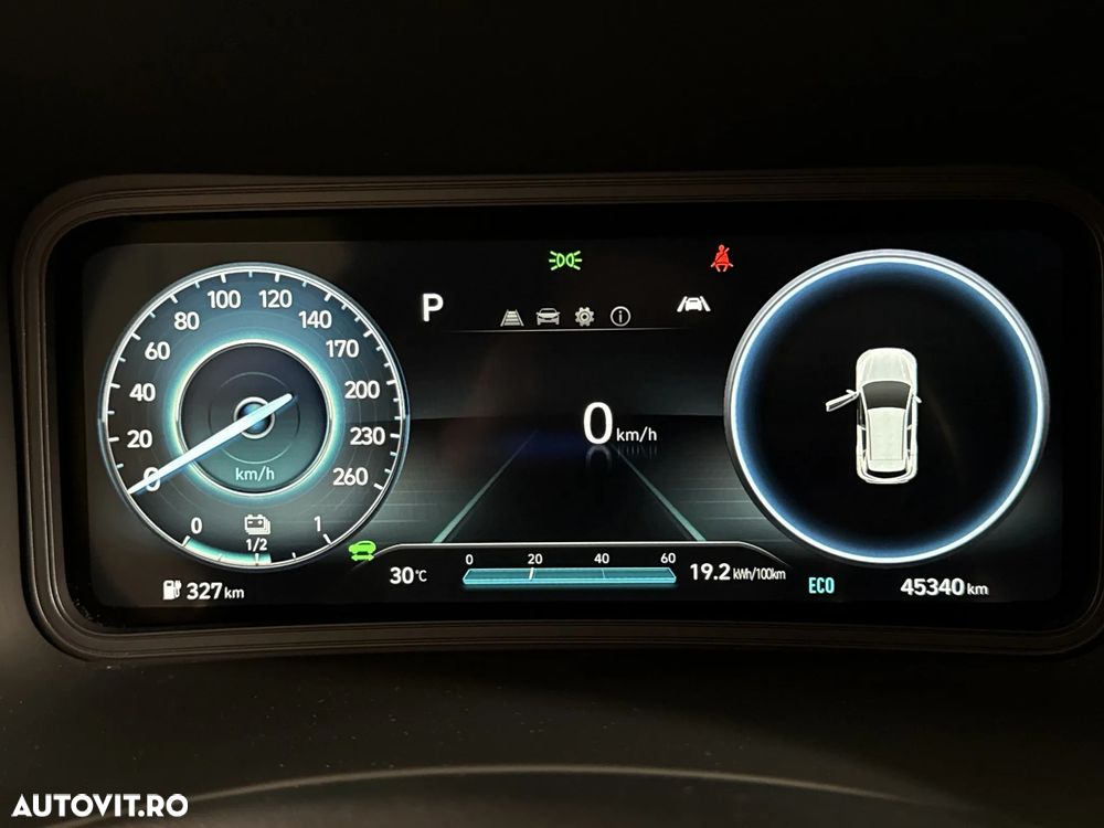 Hyundai KONA - 11