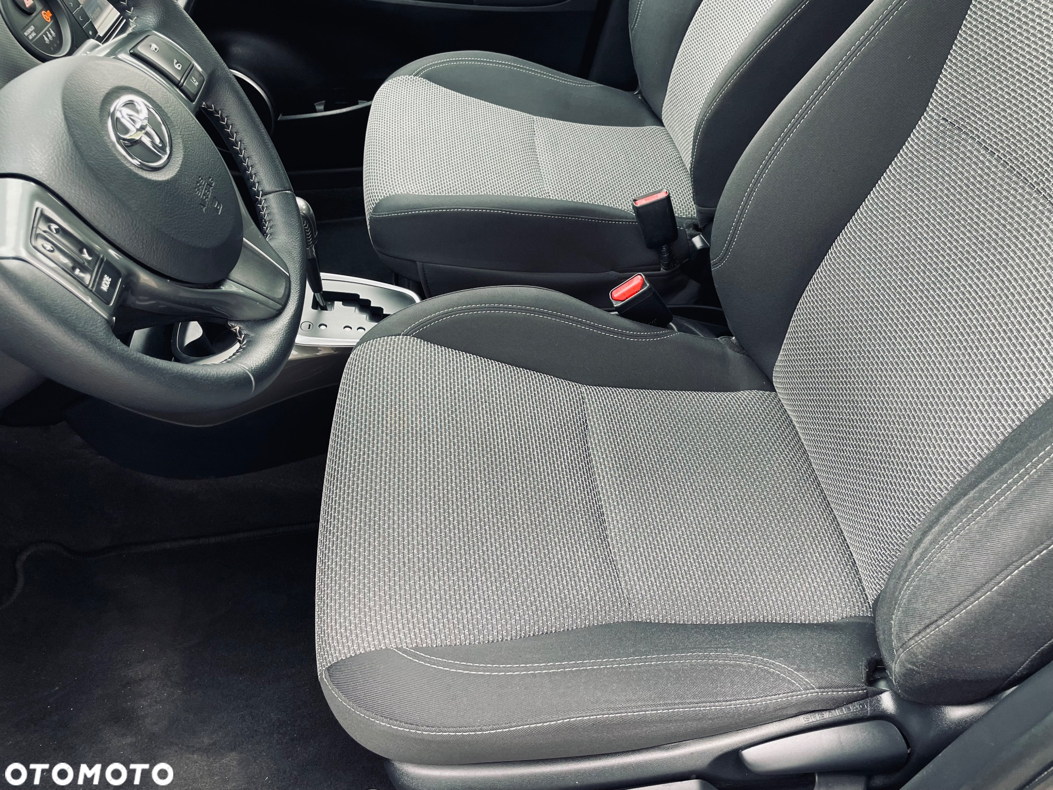 Toyota Yaris - 33