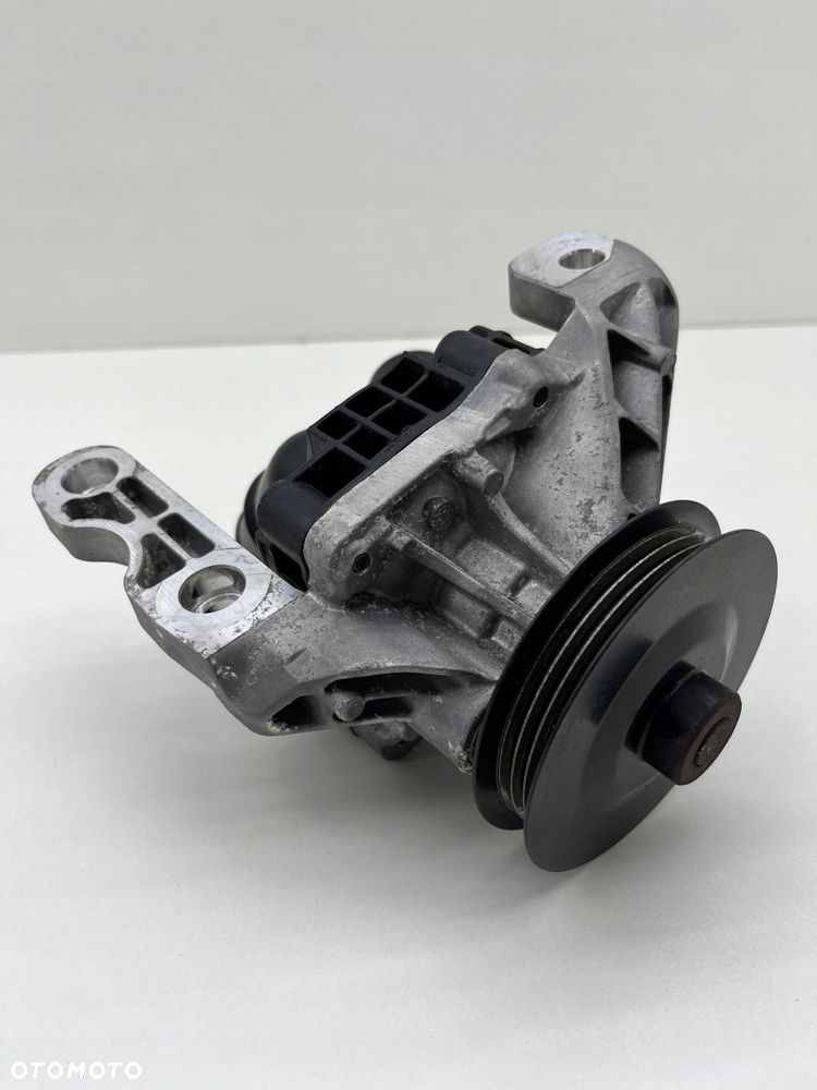 VOLVO XC40 1.5 HYBRYDA POMPA WODY 32257932 - 2