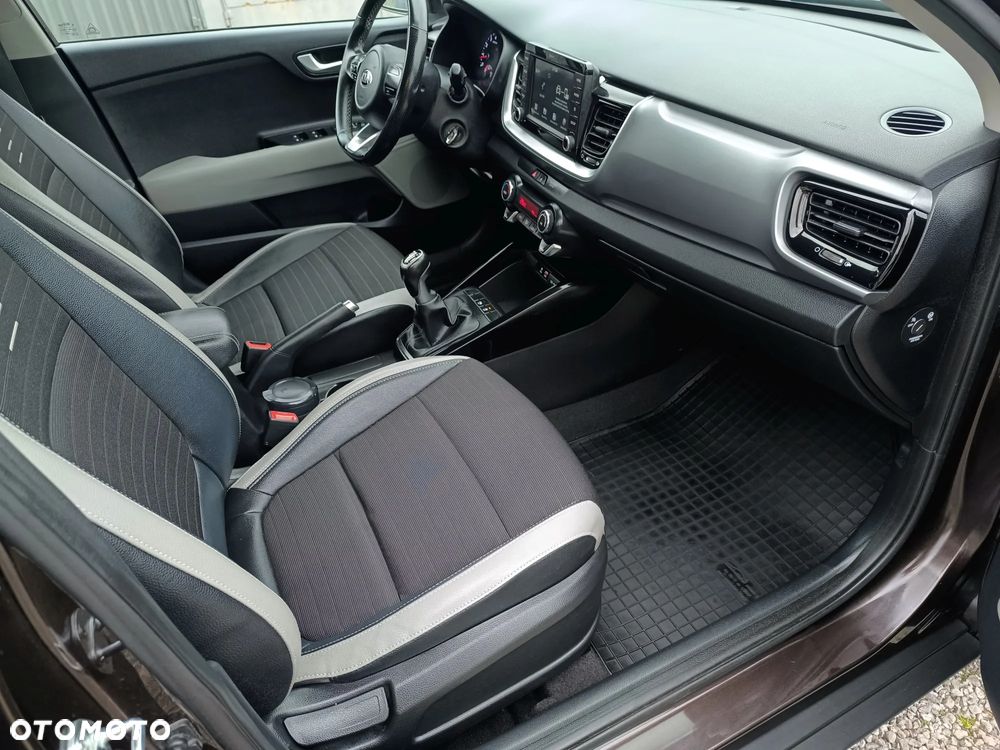 Kia Stonic 1.4 L - 9