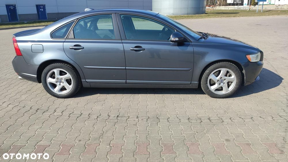 Volvo S40 2011 photo 2