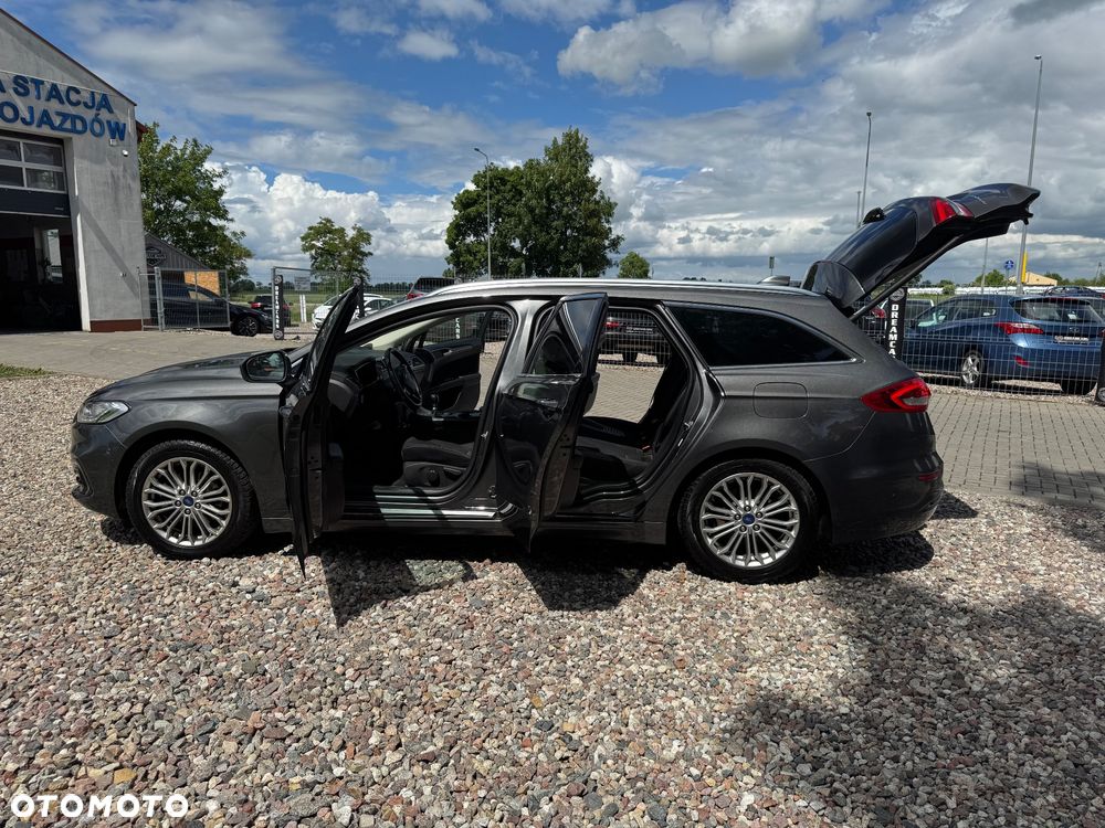 Ford Mondeo - 36