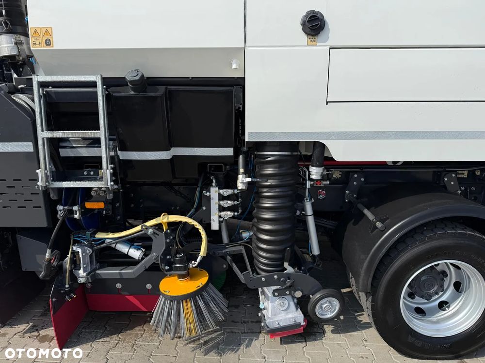 Volvo VOLVO FL 15.250 Euro 6 // zamiatarka JOHNSTON VT652 // odkurzacz , polewaczka - 17