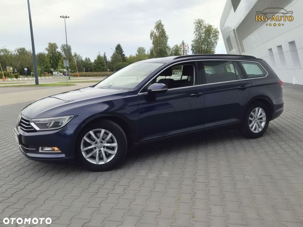 Volkswagen Passat - 12