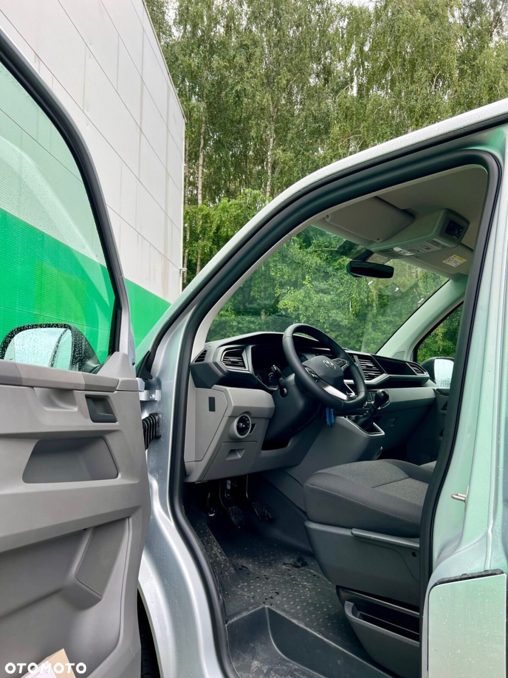 Volkswagen Transporter Transporter 6.1 Furgon silnik: 2,0 l TDI SCR 110 kW / skrzynia biegów: 6-biegowa manualna rozstaw osi: 3400 mm - 14