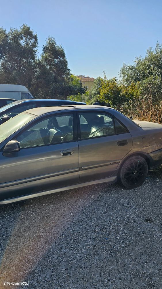 Mitsubishi Carisma SD 1.9 Di-D HP Eleg. - 4