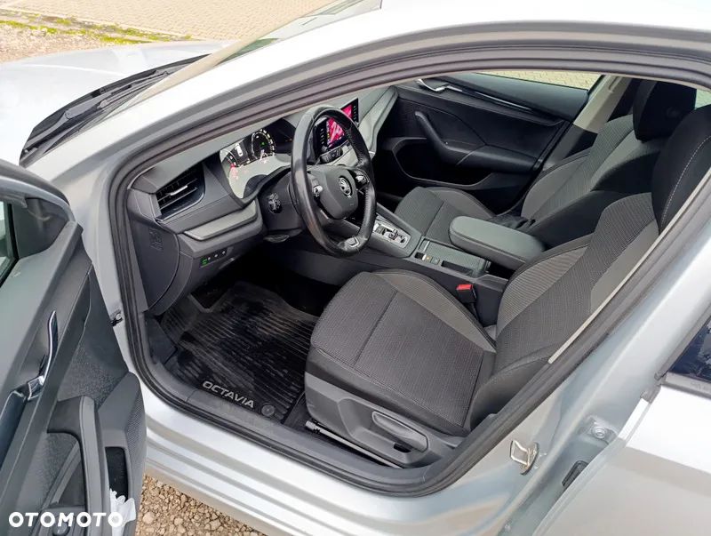 Skoda Octavia 2.0 TDI Ambition DSG - 17