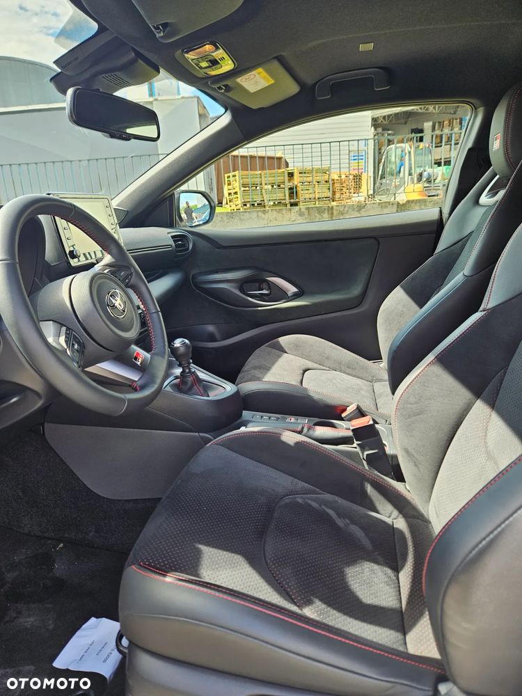 Toyota Yaris GR 1.6 Dynamic - 15