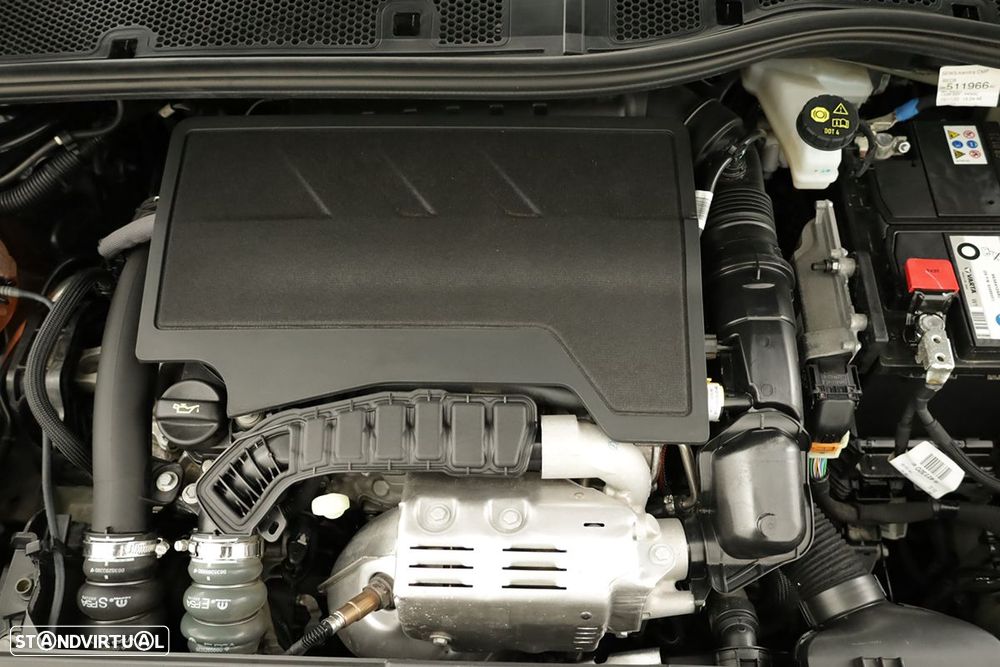 Peugeot 208 1.2 PureTech Allure EAT8 - 23