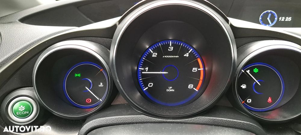 Honda Civic 1.6 i-DTEC Lifestyle Black Edition - 3