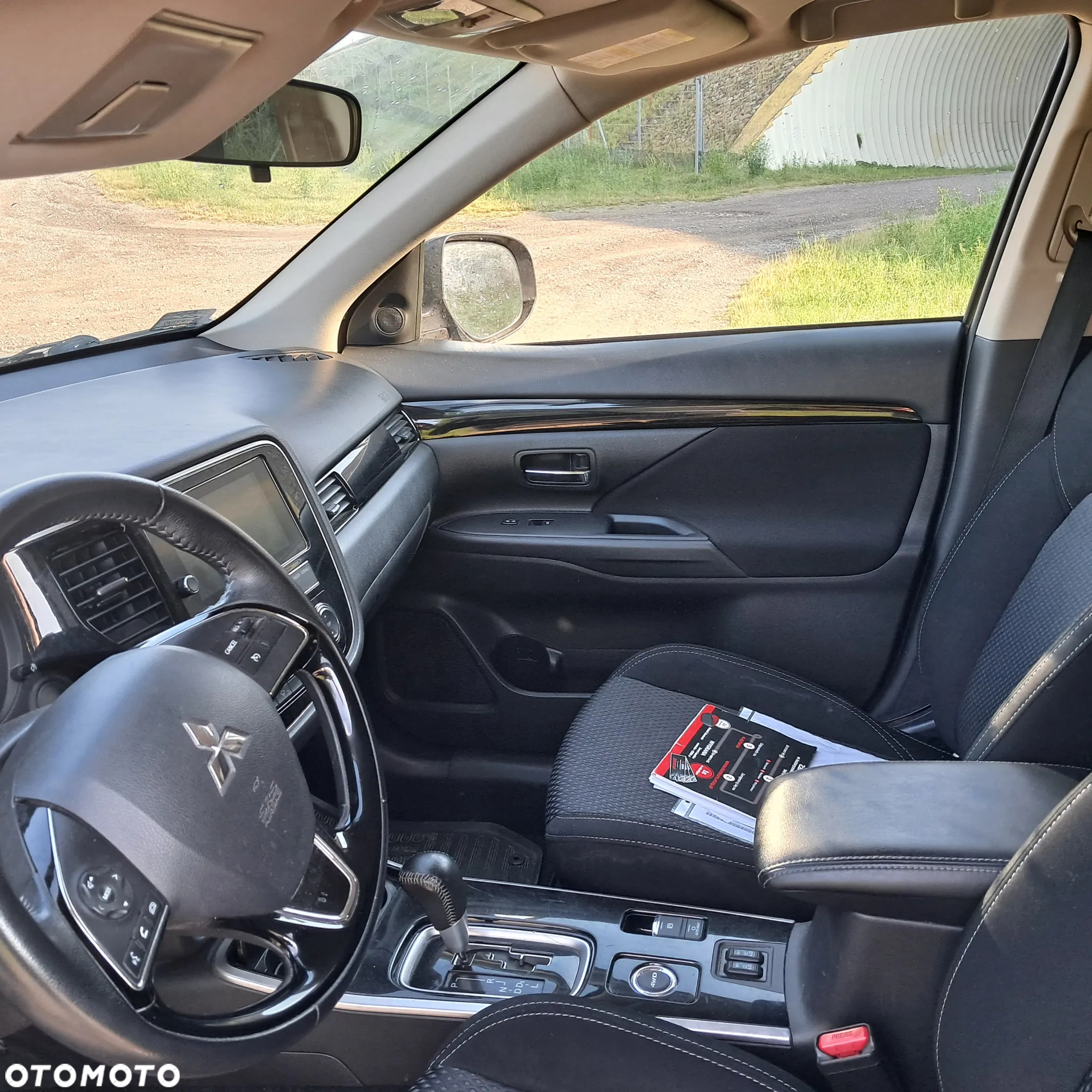 Mitsubishi Outlander - 7