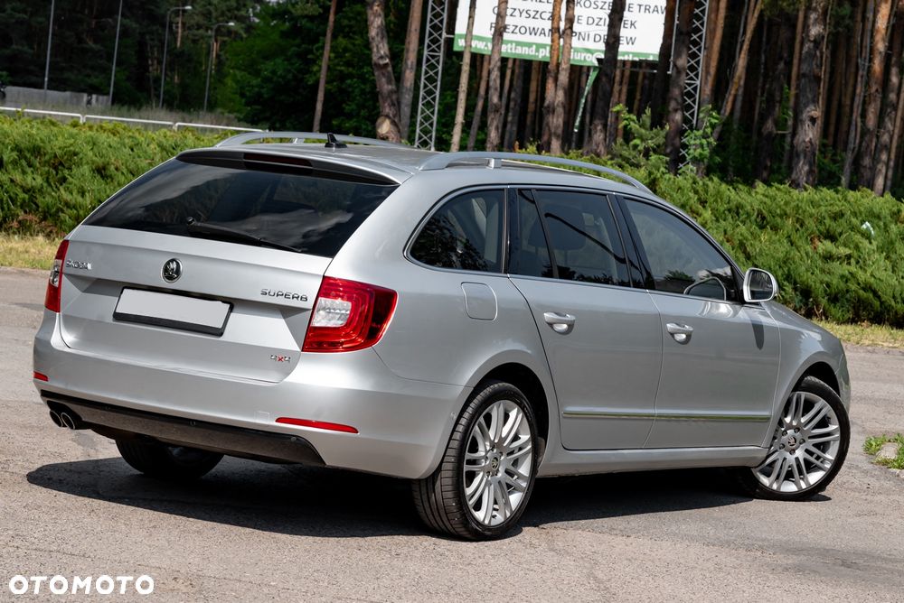 Skoda Superb 2.0 TDI Green tec 4x4 DSG Elegance - 10