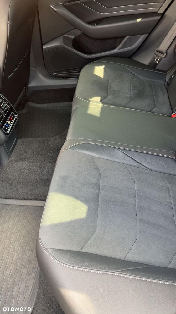 Volkswagen Arteon 2.0 TSI Essence DSG - 4