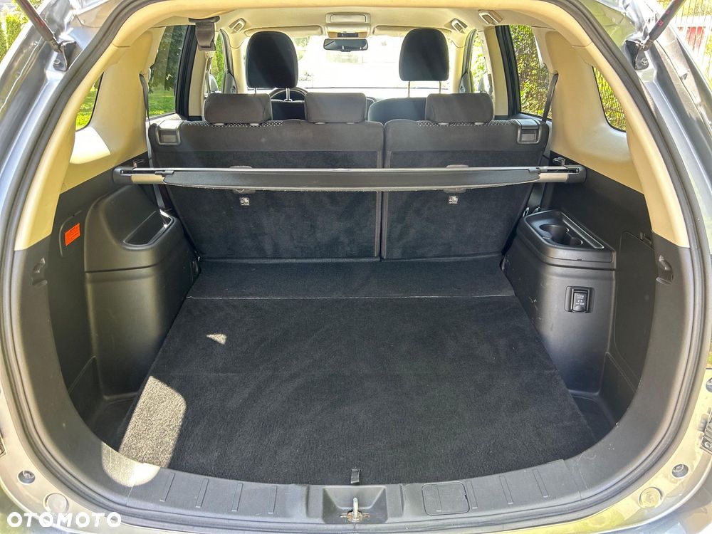 Mitsubishi Outlander Intense + - 5