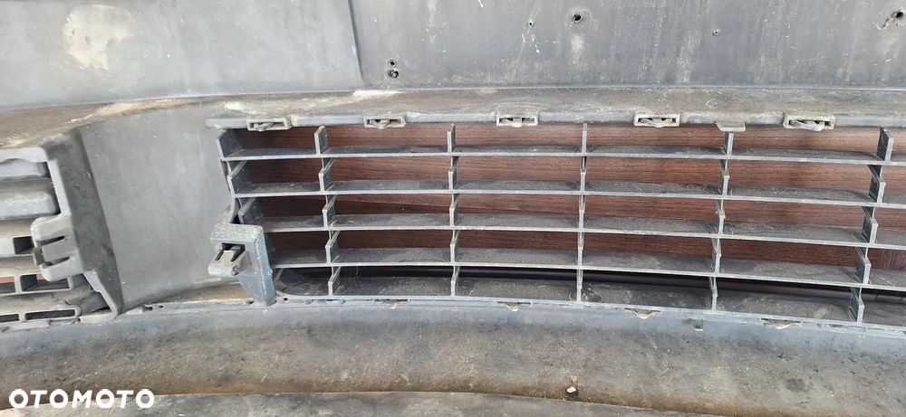 Volkswagen Golf V Zderzak Przód Przedni Kod Lakieru LC5F - 37
