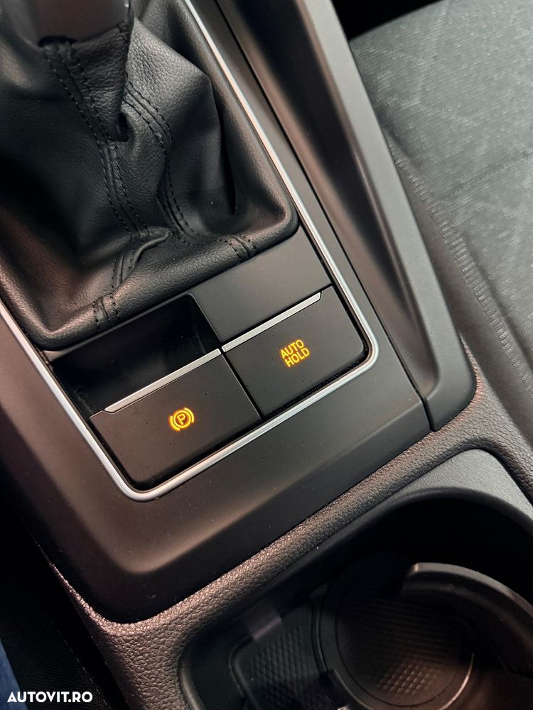 Volkswagen Golf 2.0 TDI 116CP Life - 11