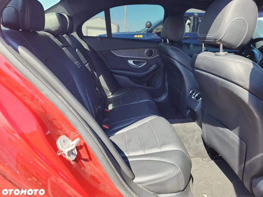 Mercedes-Benz Klasa C 300 9G-TRONIC - 9