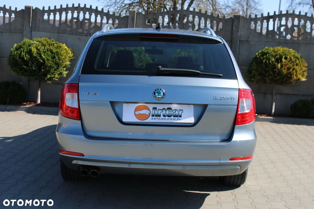 Skoda Superb 2.0 TDI DSG Comfort 4x4 - 30