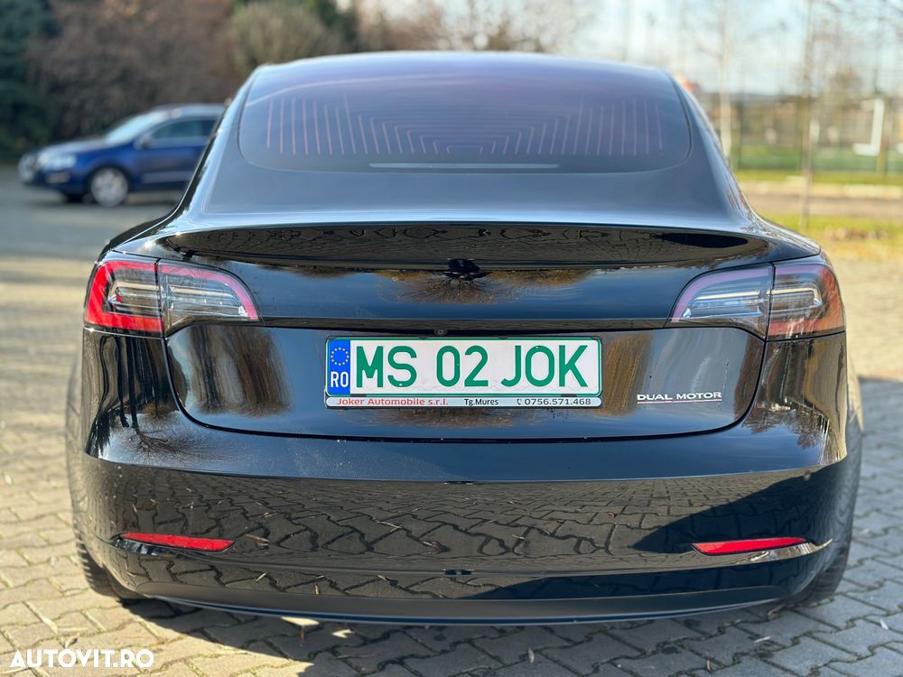 Tesla Model 3 - 11