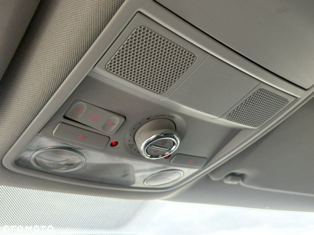 Volkswagen Tiguan 2.0 TDI DPF 4Motion Life - 29