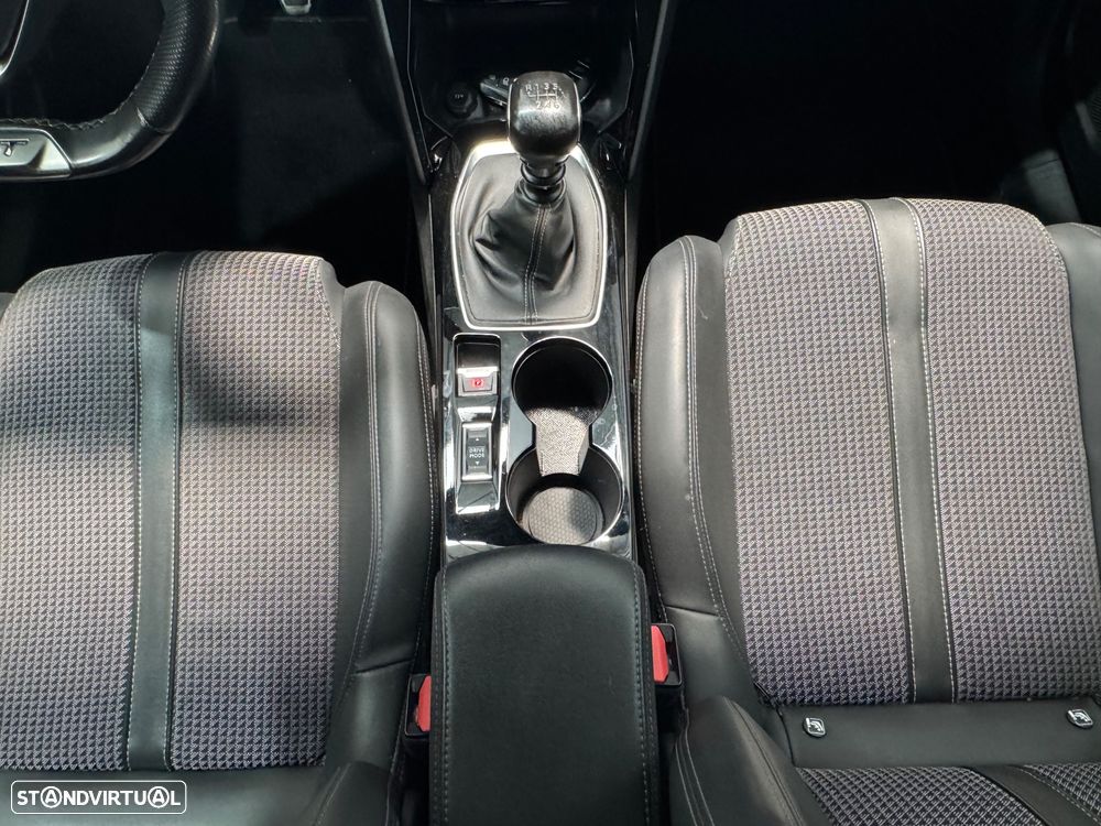 Peugeot 2008 1.5 BlueHDi GT - 17