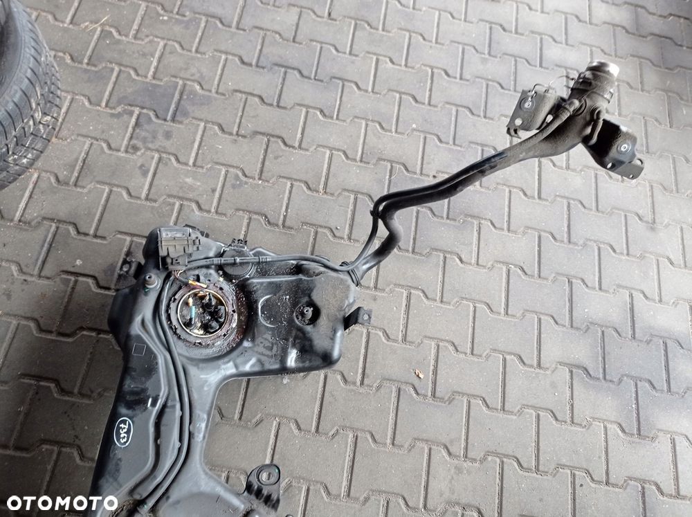 AUDI A3 8V 2.0 TDI ZBIORNIK PALIWA 5Q0201022RQ - 4