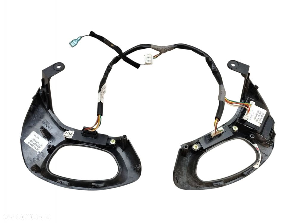 PRZYCISKI MULTIFUNKCJI KIEROWNICY HYUNDAI IX35 96700-2S500 96700-2S300 - 2