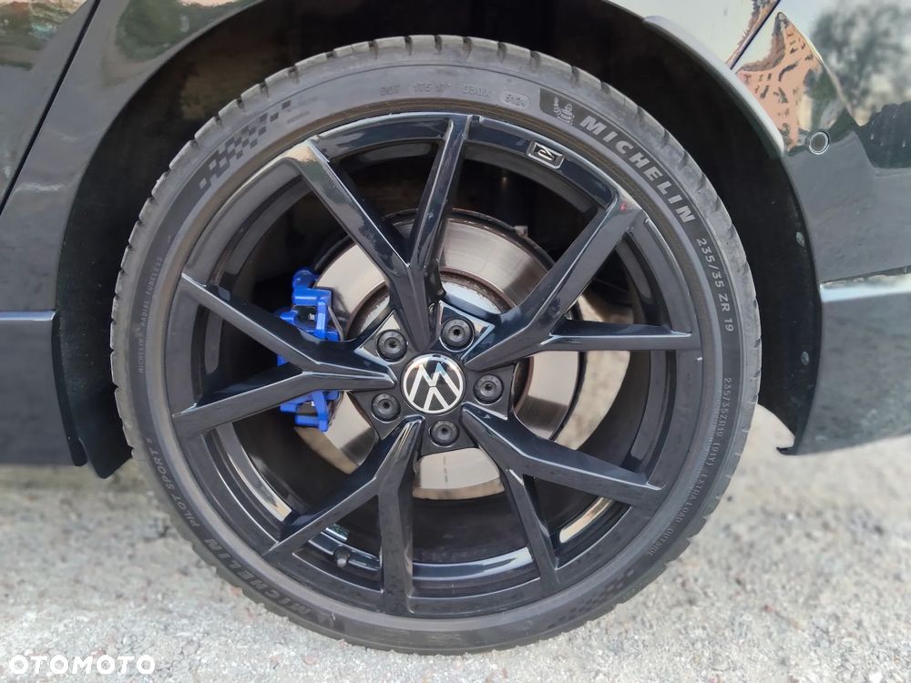 Volkswagen Golf - 17
