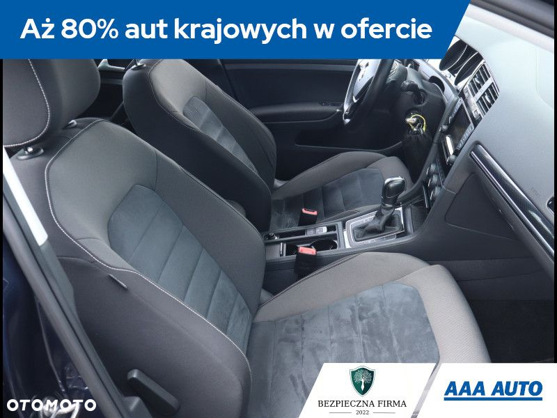 Volkswagen Golf - 10