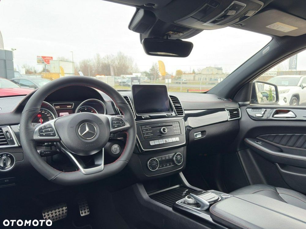 Mercedes-Benz GLE - 11