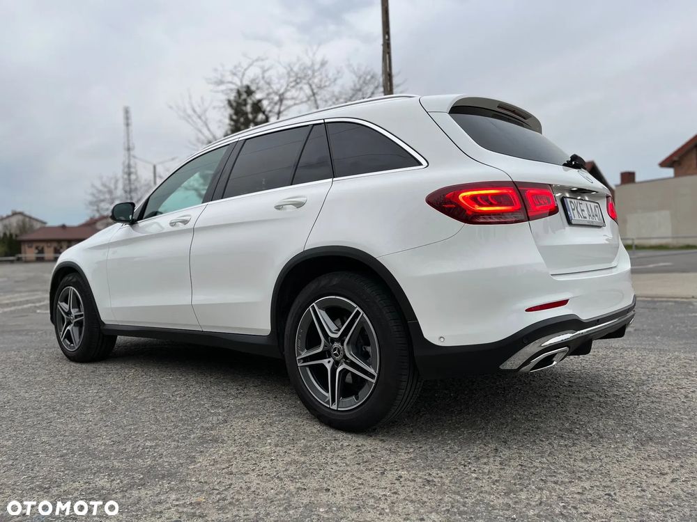 Mercedes-Benz GLC 300 d 4Matic 9G-TRONIC AMG Line Plus - 2