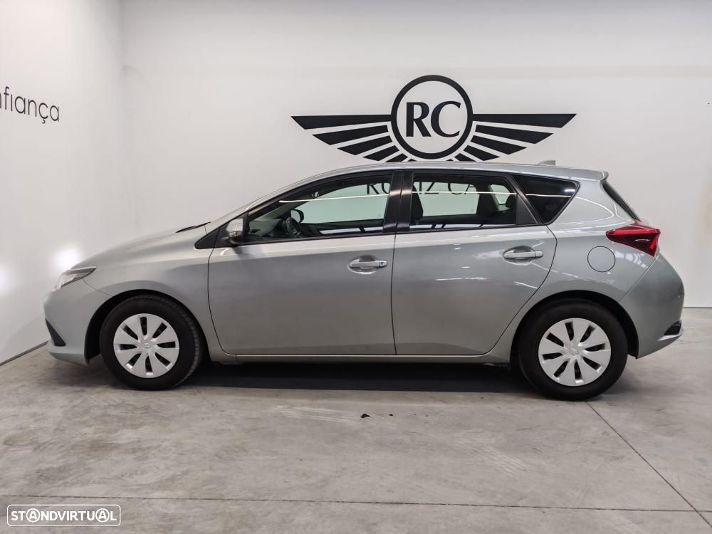 Toyota Auris 1.6 D-4D Comfort - 4