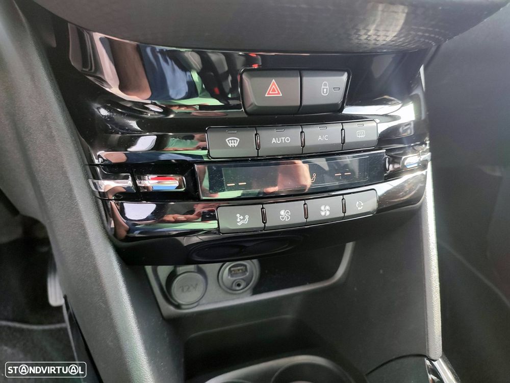 Peugeot 2008 1.2 PureTech Style - 37