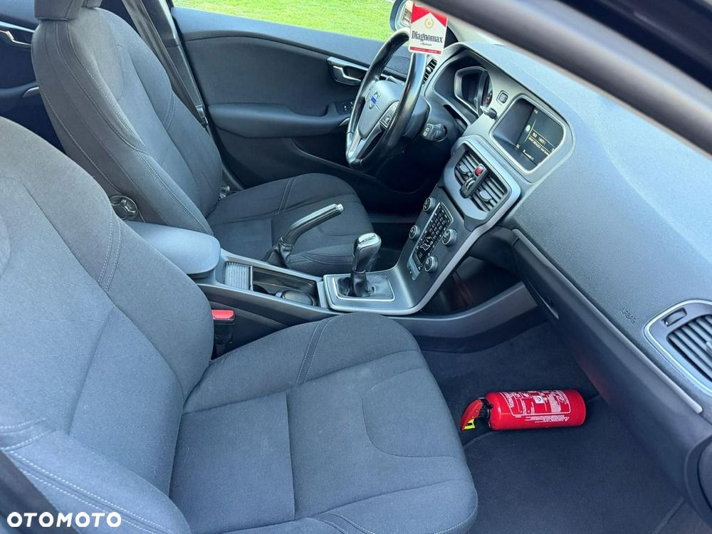 Volvo V40 - 15