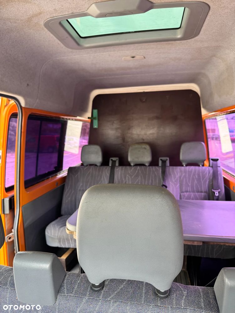 Mercedes-Benz Sprinter - 24